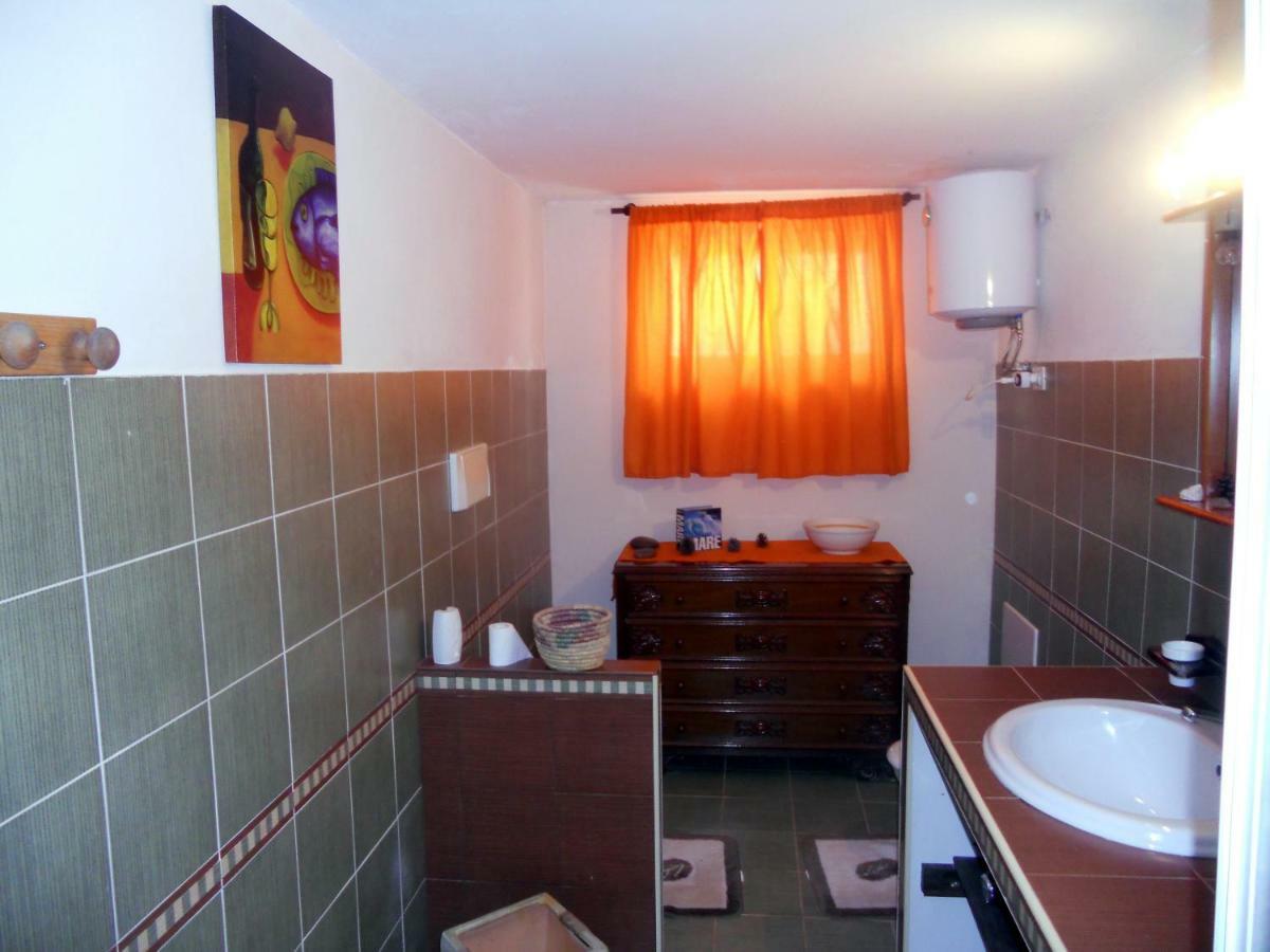A Due Passi Dal Mare Con Piscina Villa Fontane Bianche Bagian luar foto